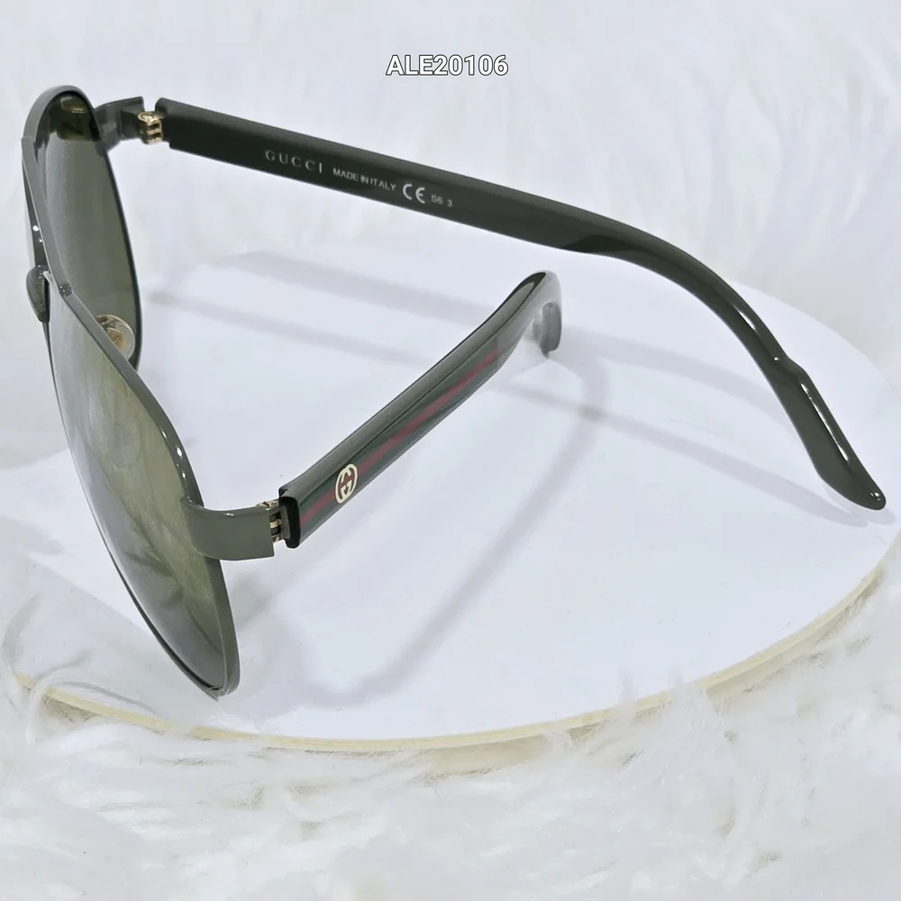 Gucci Gray Aviator Sunglasses GG2898/S with Case.